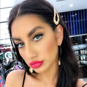 Meet your Posher, Francesca